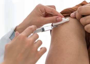 SUS começa a aplicar vacina contra a gripe nesta segunda (12)