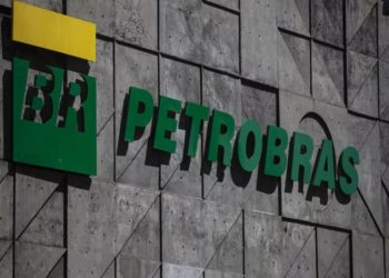 Petrobras eleva diesel em 3,7% e gasolina em 1,1% a partir de sexta (16)