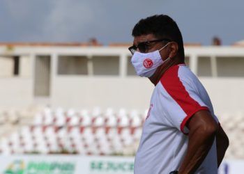 Mudanças .Flávio Araújo não é mais técnico do 4 de Julho