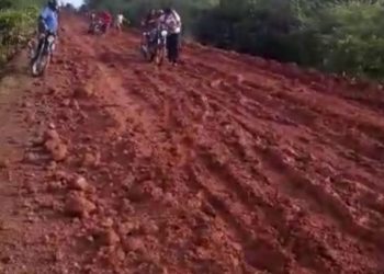 ABANDONO. PI-366 que liga José de Freitas a Lagoa Alegre está em péssimas condições e provocando acidentes .Confira no Vídeo