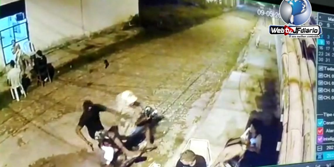Imagens de câmeras de segurança flagram arrastão a populares em José de Freitas. Confira vídeo