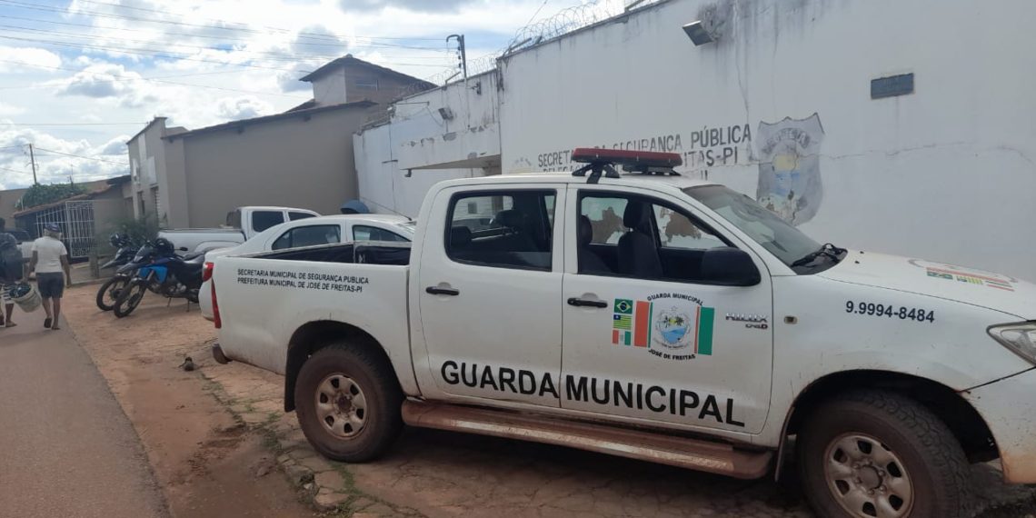 Menor acusado de participar de arrastão é preso em José de Freitas .Confira no Vídeo