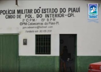 Polícia Militar de Cabeceiras do Piauí prende dupla com arma de fogo.