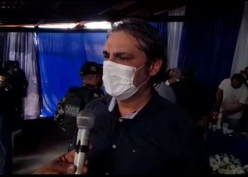 Prefeito Roger Linhares fala sobre concurso público e sobre o sistema de iluminação do estádio Jacozão. Confira no vídeo