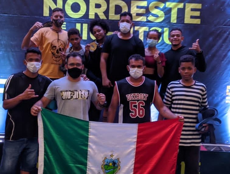 Equipe de atletas freitenses que integram o projeto social ” QG da luta ” conquistaram medalhas