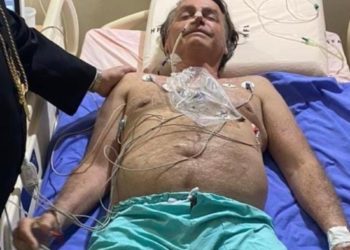 Bolsonaro tem obstrução intestinal, e médicos avaliam cirurgia de emergência