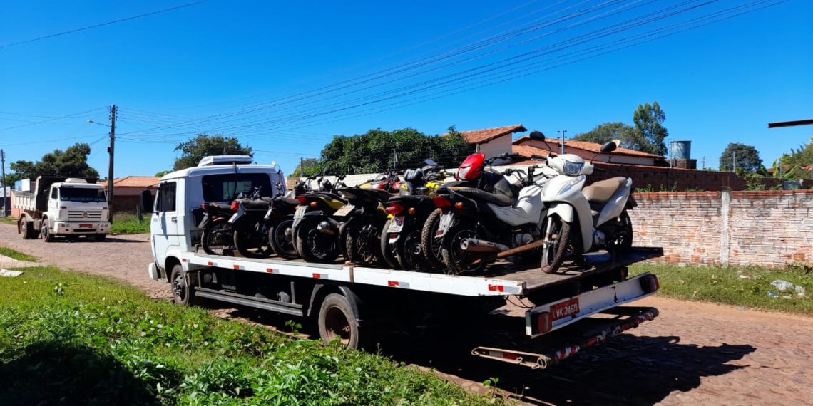SECRETARIA DE SEGURANÇA RECOLHE  MOTOCICLETAS APREENDIDAS NO PÁTIO DO  17ºDP EM JOSÉ DE FREITAS