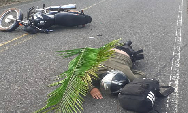 ACIDENTE ENTRE AUTOMÓVEL E MOTOCICLETA NA PI-113 DEIXA VIGILANTE FERIDO