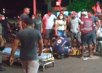 Acidente entre motocicleta e automóvel deixa  jovem ferido no centro  de José  de Freitas