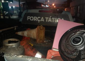FORÇA TÁTICA APREENDE VÁRIOS OBJETOS FURTADOS DE RESIDÊNCIAS EM JOSÉ DE FREITAS