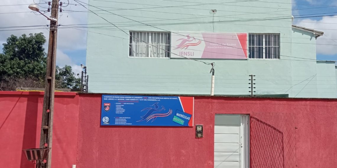 INSTITUTO DE ENSINO NOSSA SENHORA DO LIVRAMENTO REALIZOU FESTA DE CONFRATERNIZAÇÃO FIM DE ANO
