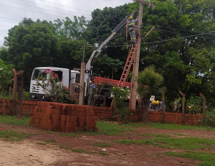 Equatorial Piauí faz a substituição de transformador das comunidades Chapadão e Lagoa do Piripiri