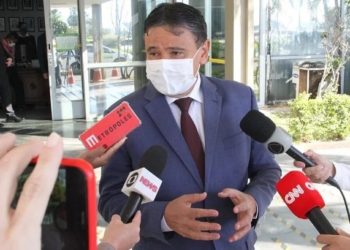 Wellington Dias anuncia que cumprirá novo piso nacional dos professores