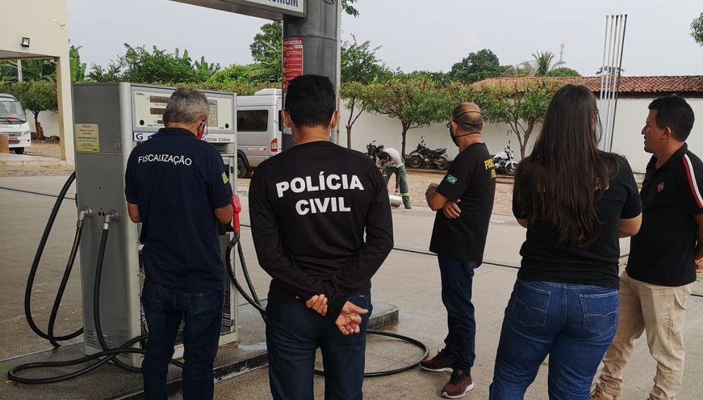 Postos de combustíveis são autuados durante operação que investiga adulterações no interior do Piauí