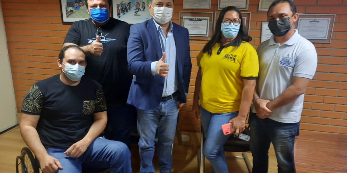 COMISSÃO ESPECIAL DE TRABALHADORES POR APLICATIVOS SE REÚNE COM O DEPUTADO EVALDO GOMES