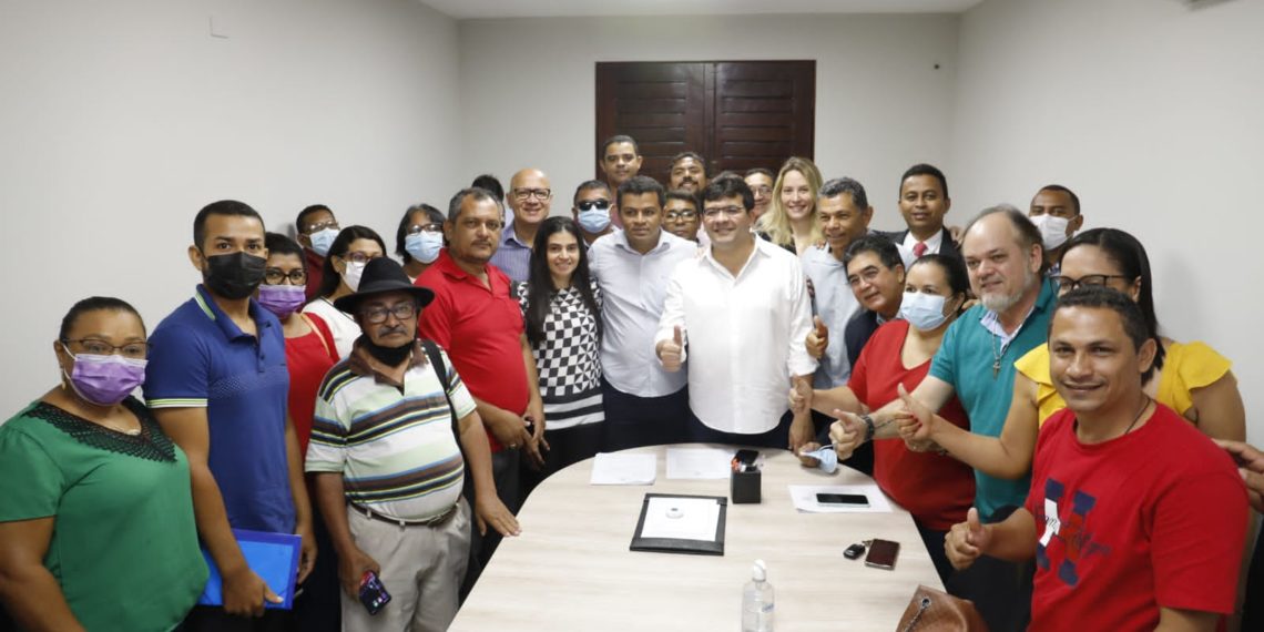 Entidades representativas e líderes de José de Freitas se reúne com Rafael Fonteles em Teresina