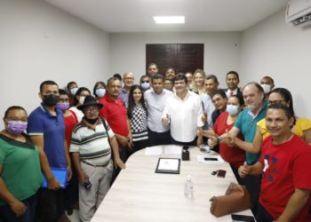 Entidades representativas e líderes de José de Freitas se reúne com Rafael Fonteles em Teresina