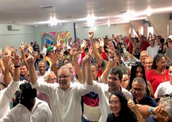 Rafael Fonteles participa de encontro organizado por Florentino Neto