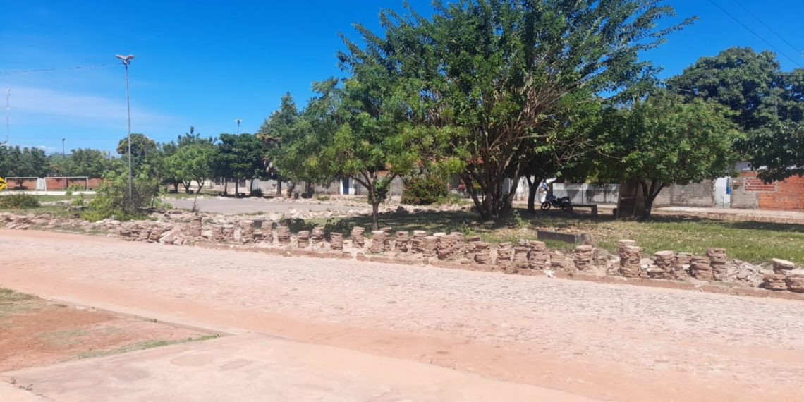 Prefeitura de José de Freitas da início a reforma da praça do bairro Santo Antônio