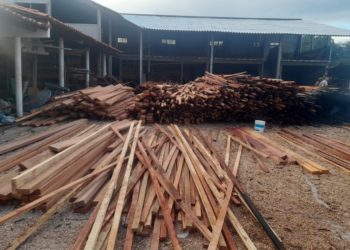 Incêndio em loja de material de construção em José de Freitas