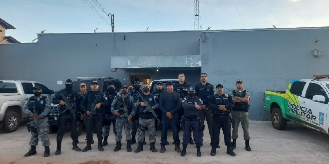 Operação conjunta entre Polícia civil, Polícia Militar e Guarda Municipal apreenderam drogas e duas pessoas em José de Freitas