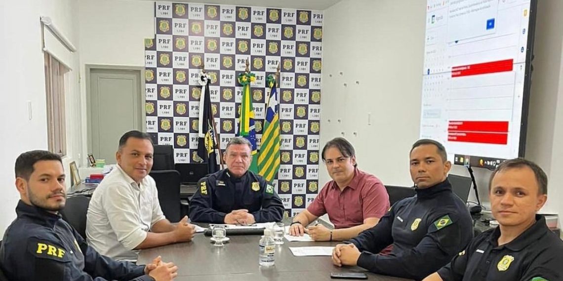 Prefeito Roger Linhares assina convênio com a Secretaria Municipal de Segurança e a Polícia Rodoviária Federal