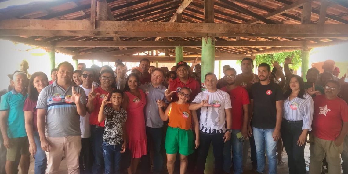 Deputado Federal Merlong Solano é recepcionado por apoiadores em José de de Freitas