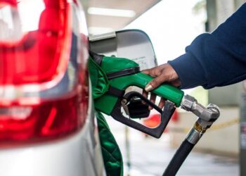Petrobrás anuncia aumento no preço da gasolina apartir  desta quarta-feira