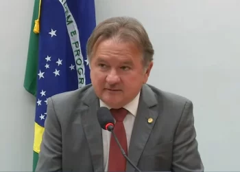 Merlong Solano é cotado para vice da Comissão de Finanças e Tributação