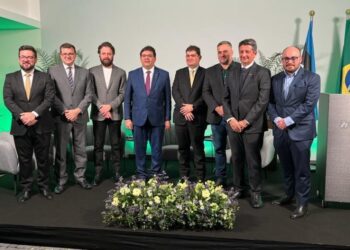Rafael Fonteles inaugura escritório do Piauí e lança Câmara de Comércio Digital na Estônia