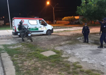 Polícia prende dois suspeitos de praticar crime em José de Freitas