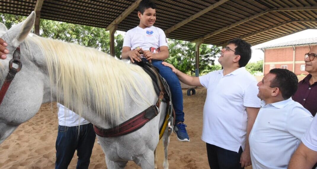 Governador inaugura Centro de Equoterapia e Ponte do Tabuleiro em Parnaíba