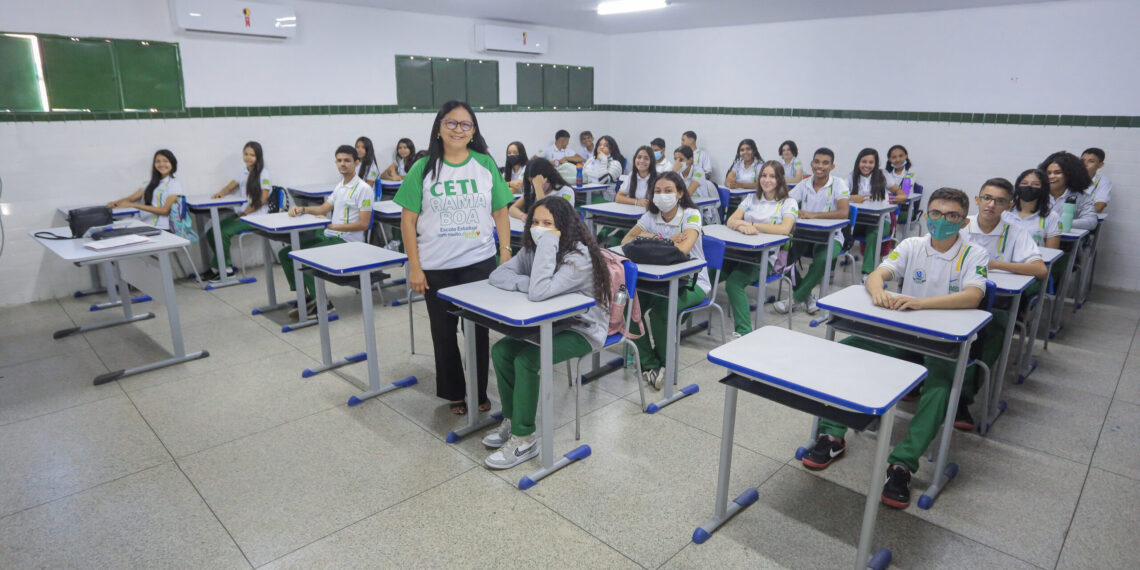 Governo do Estado convoca mais 350 professores substitutos