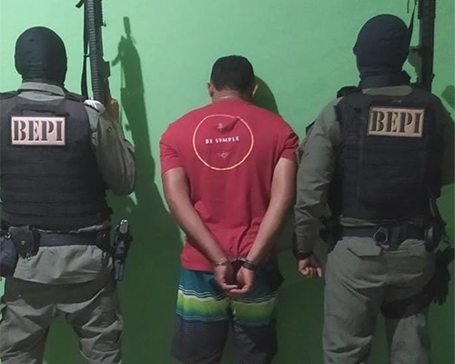 Polícia divulga fotos dos suspeitos envolvidos em chacina e divulga telefones para denúncia