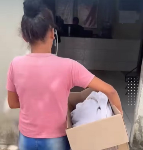 Mulher mantida em cárcere privado por 15 anos é salva pelo namorado e pedida em casamento