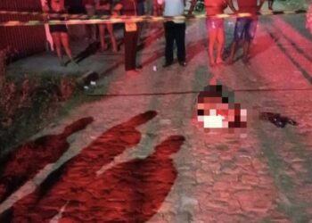 Homem é morto com tiros no pescoço na frente da namorada em Campo Maior