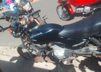 Menor provoca acidente de moto e deixa funcionária de loja ferida em José de Freitas