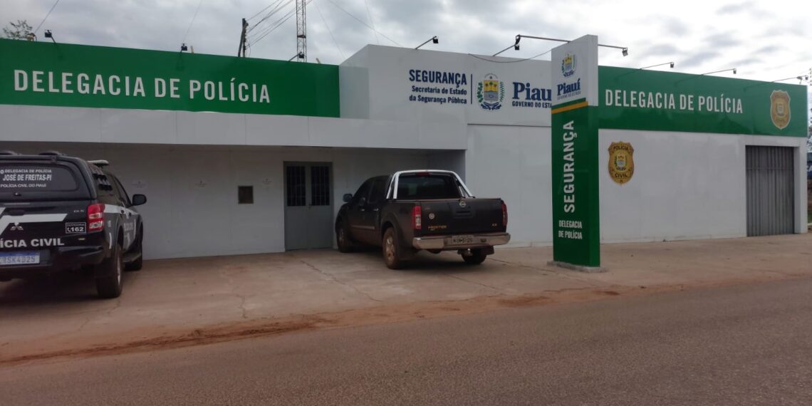 Idoso é preso acusado de estupro e pornografia de menores em José de Freitas.