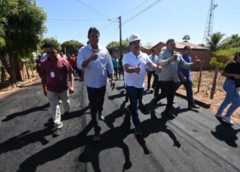 Rafael Fonteles inaugura Casa de Cultura em Parnaguá e visita obras em Riacho Frio