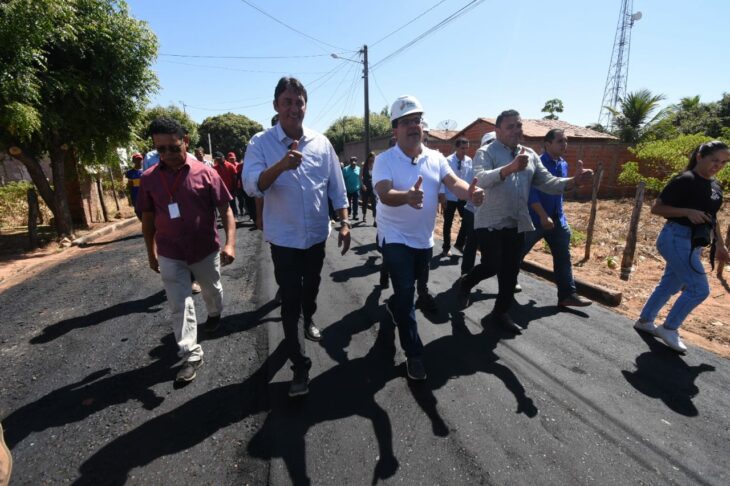 Rafael Fonteles inaugura Casa de Cultura em Parnaguá e visita obras em Riacho Frio
