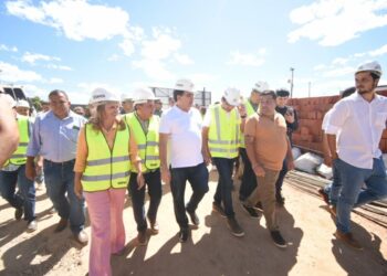 Governador entrega obras em São Raimundo Nonato e ministro autoriza R$ 2,51 milhões para municípios do Sul do Piauí
