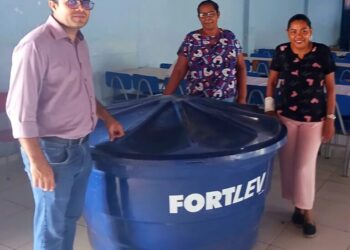 Semed entrega de novos aparelhos de ar condicionado e caixas d’água para escolas em José de Freitas