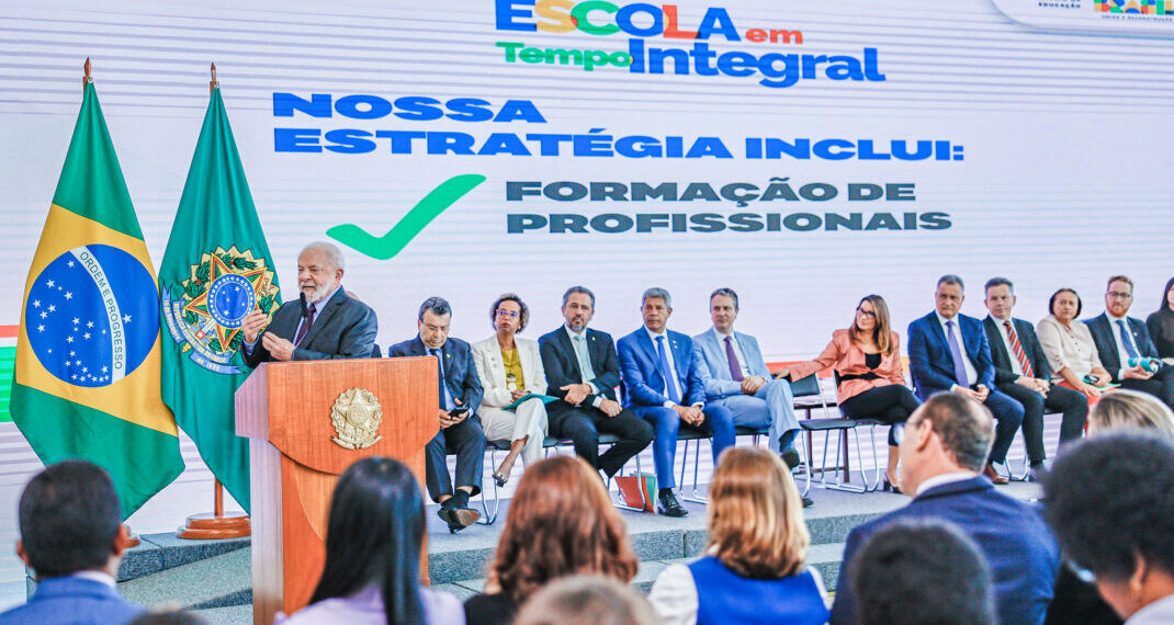 Lula destaca educação do Piauí durante lançamento do Programa Escola em Tempo Integral