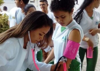 Governo paga mais de R$ 360 mil em bolsa de estágio para estudantes da Educação Profissional