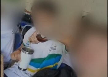 Vídeo mostra alunos com cachaça durante aula em escola de Coivaras