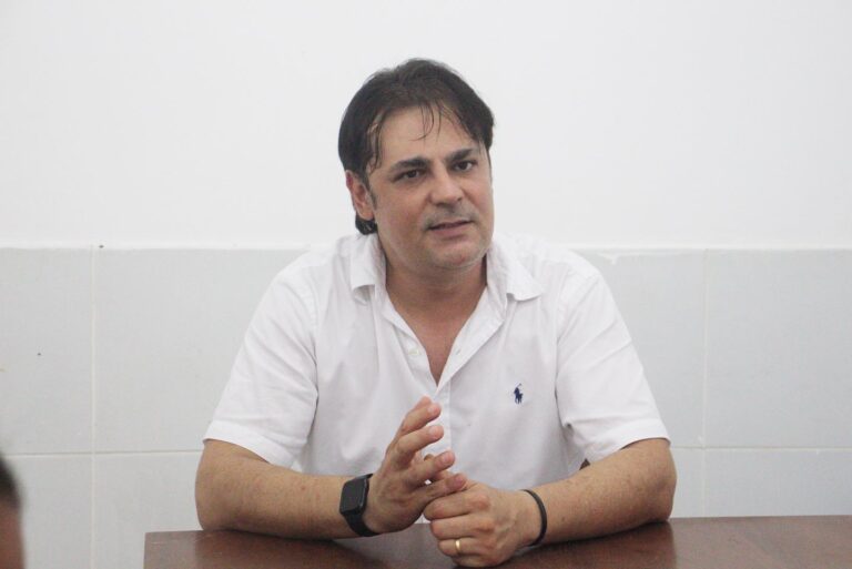 Prefeito de José de Freitas sanciona lei que garante piso salarial da Enfermagem