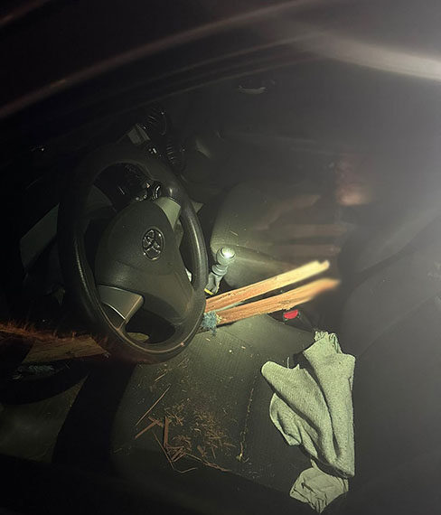 Estaca de ponte atravessa assoalho de carro e fere motorista no Piauí