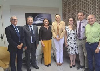 Alunos de Medicina estão antecipando formatura via judicial; CRM e Uespi fazem apelo