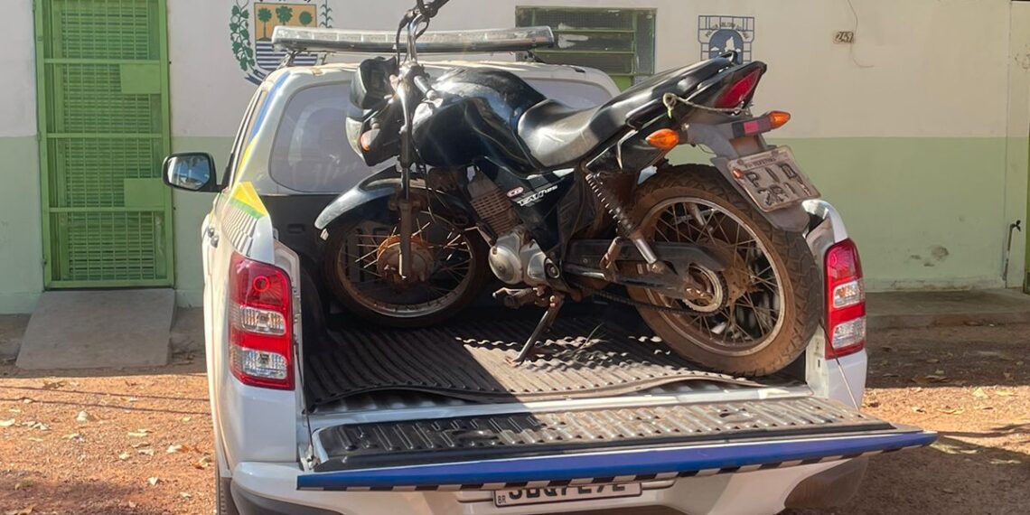 Polícia Militar recupera motocicleta roubada na Pi-366 entre José de Freitas e Lagoa Alegre