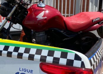Policia Militar 16ºBPM apreende um homem e uma motocicleta com registro de roubo/furto em José de Freitas